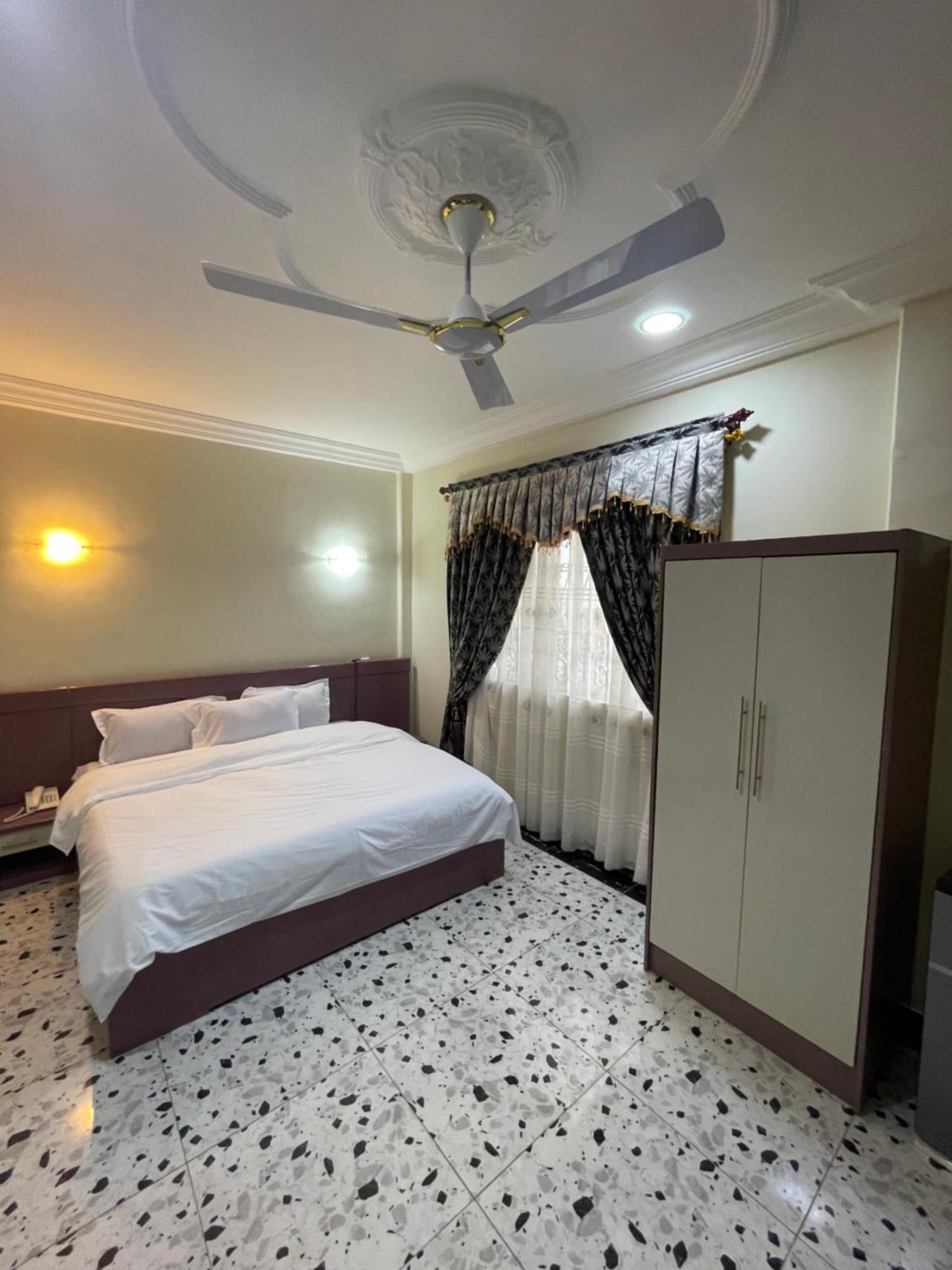 George Vee Hotel Ltd Kumasi Luaran gambar