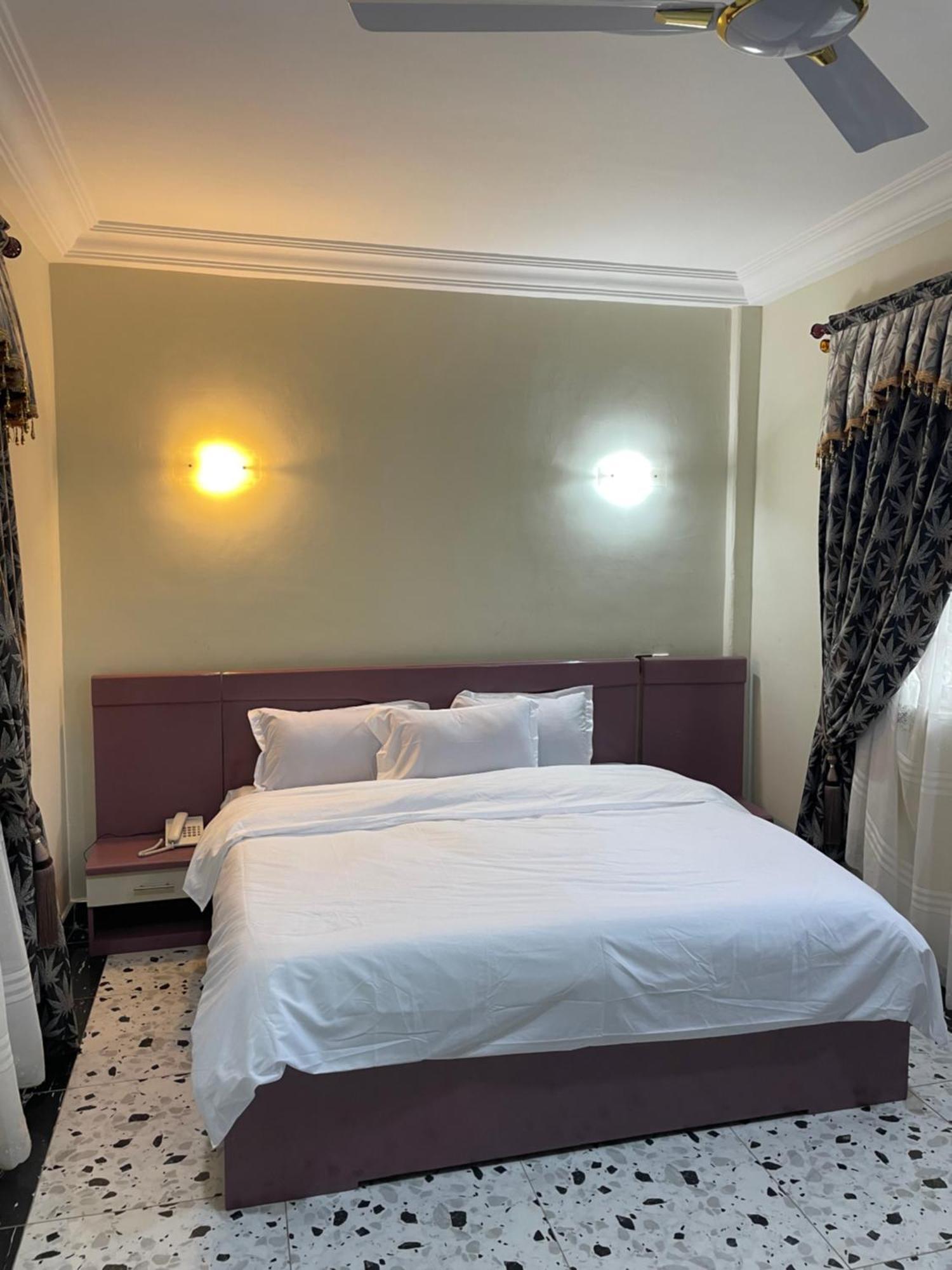 George Vee Hotel Ltd Kumasi Luaran gambar